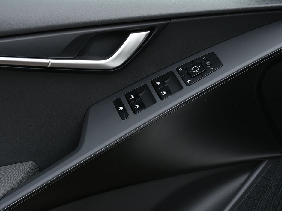 2024 Kia Niro EV Wind CPO | Backup Camera | Keyless Start | Bluetooth | Heated Front Seats