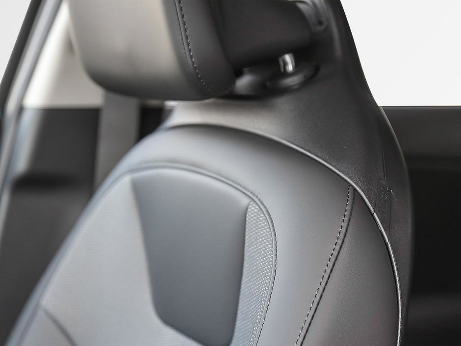 2026 Kia Niro HEV EX Premium-19