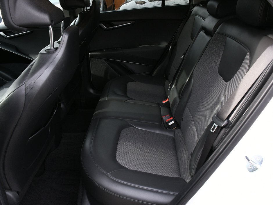 2023 Kia Niro Plug-In Hybrid EX-12