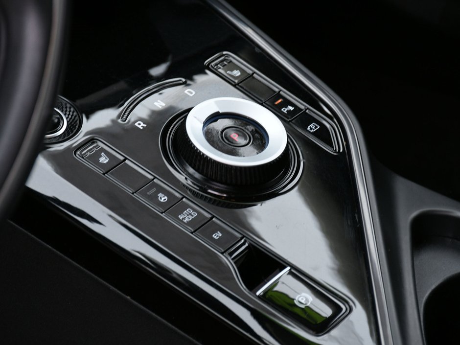 2023 Kia Niro Plug-In Hybrid EX-11