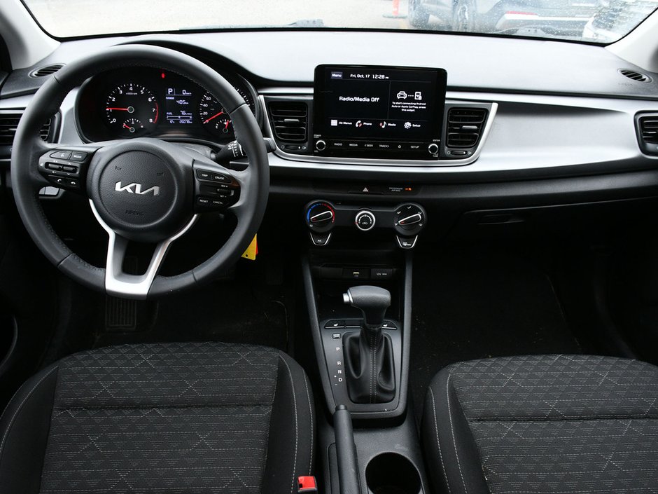 2023 Kia Rio 5-door LX+ Certified| Low Mileage| | Apple Carplay | Android Auto | Backup Camera