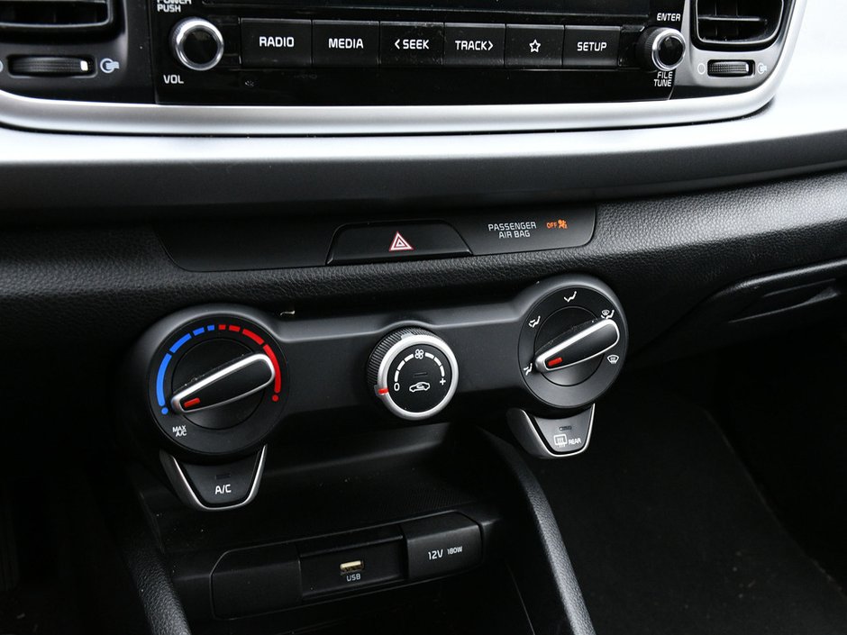 2023 Kia Rio 5-door LX+ Certified| Low Mileage| | Apple Carplay | Android Auto | Backup Camera