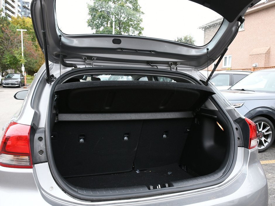 2023 Kia Rio 5-door LX+ Certified| Low Mileage| | Apple Carplay | Android Auto | Backup Camera