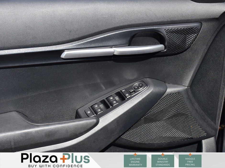 2022 Kia Seltos LX Certified | One Owner | Backup Camera | Bluetooth | Navi