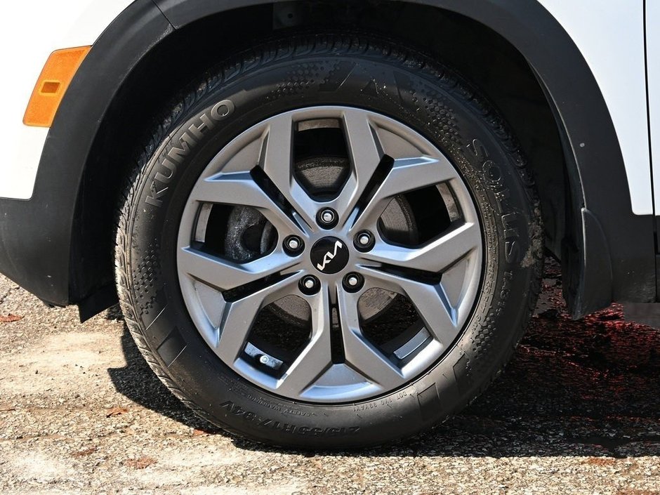 2024 Kia Seltos LX CPO | Heated Seats | Backup Cam | Bluetooth