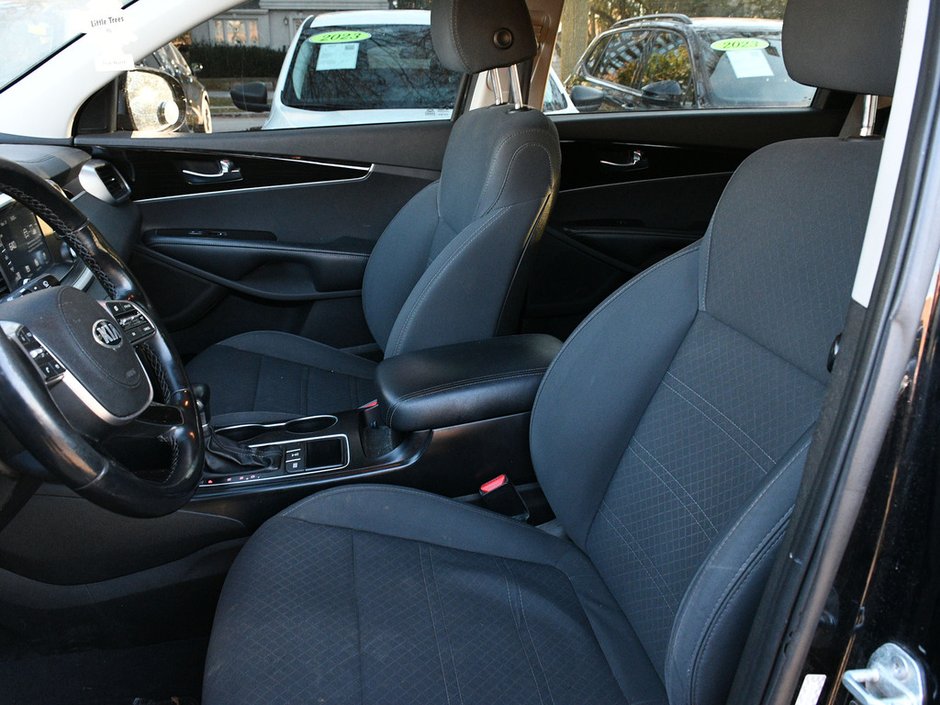 2020 Kia Sorento LX-9