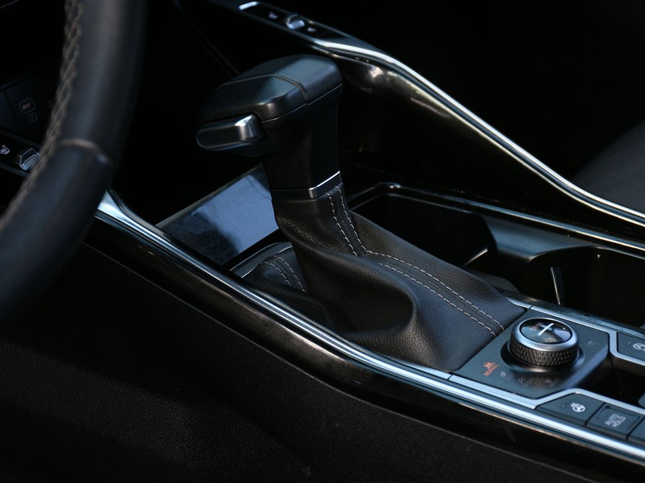 2024 Kia Sorento X-Line Limited CPO | NAVI | 3rd Row Seating | Blindspot Monitor | Moonroof | Backup Camera