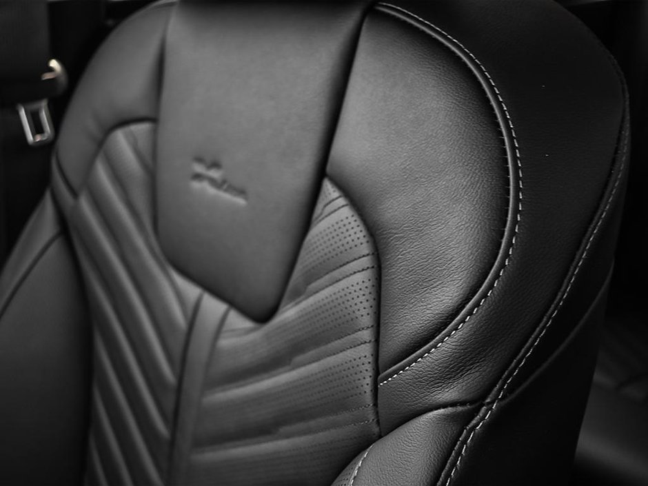 2025 Kia Sorento X-Line Limited Black Interior-18