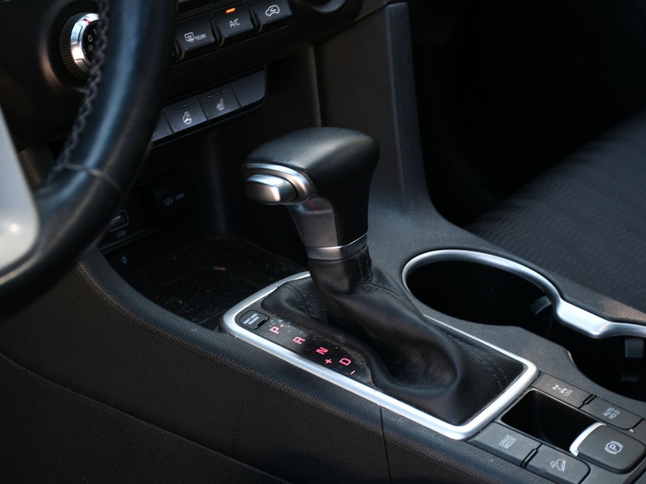 2022 Kia Sportage EX S-10