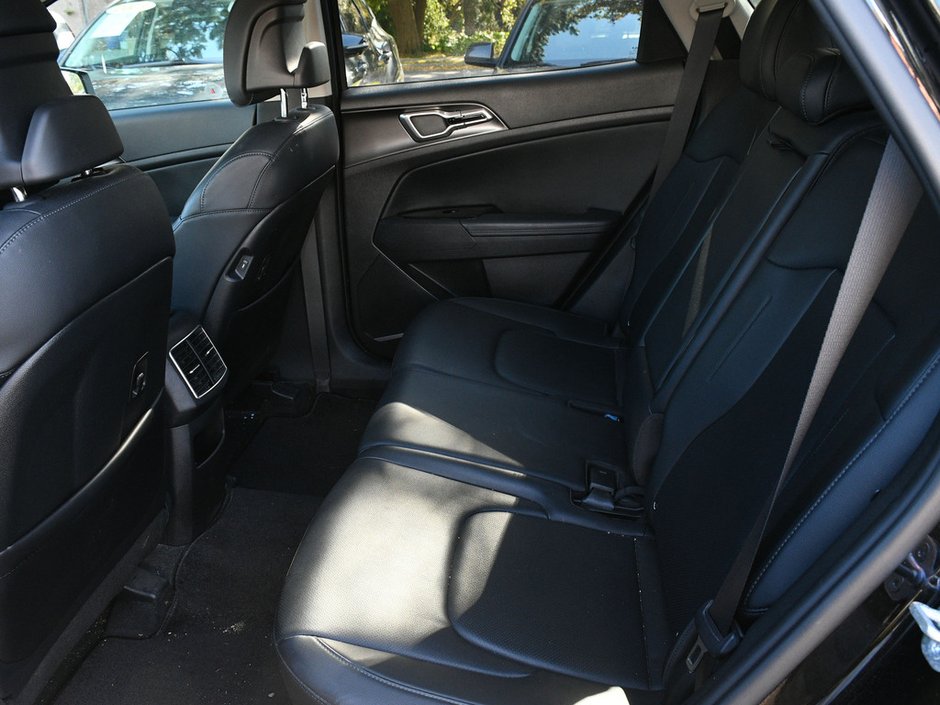 2023 Kia Sportage EX CPO | NAVI | Winter Tire Package Included | Bluetooth | Heated Seats