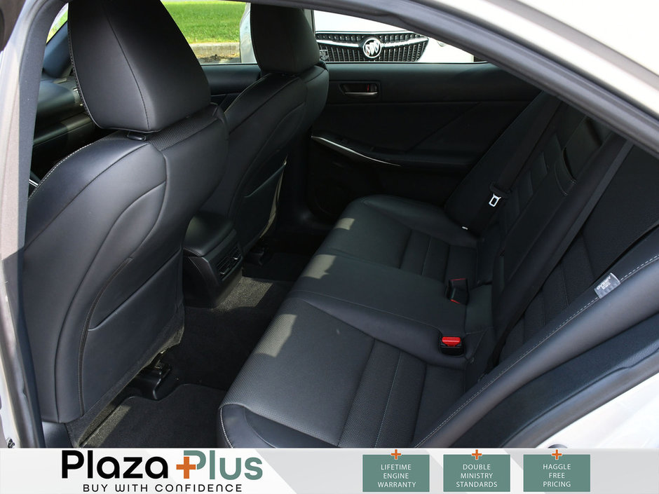 2019 Lexus IS 300 F-SPORT 2 Certified | Navigation | Ventilated Seats | Sunroof