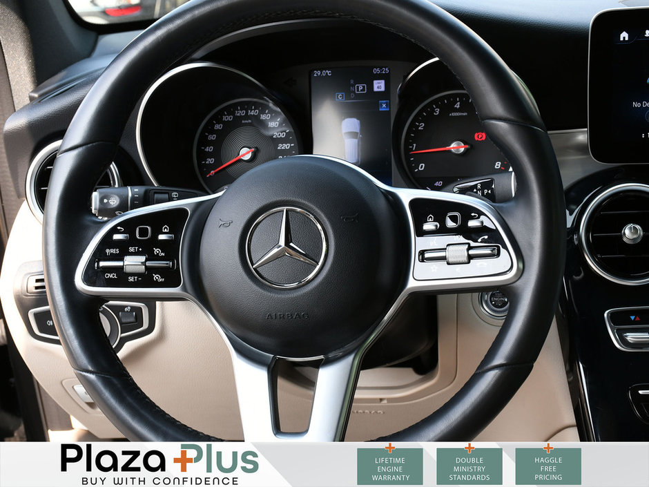 2022 Mercedes-Benz GLC 300 Certified | Pano Roof | Apple Carplay |