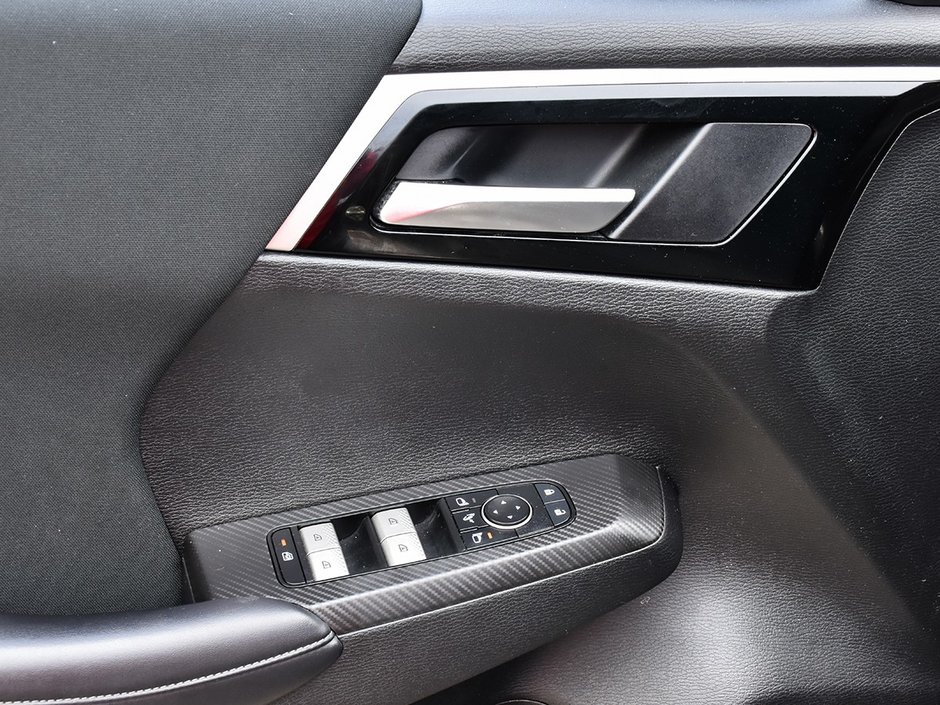 2023 Mitsubishi Outlander LE