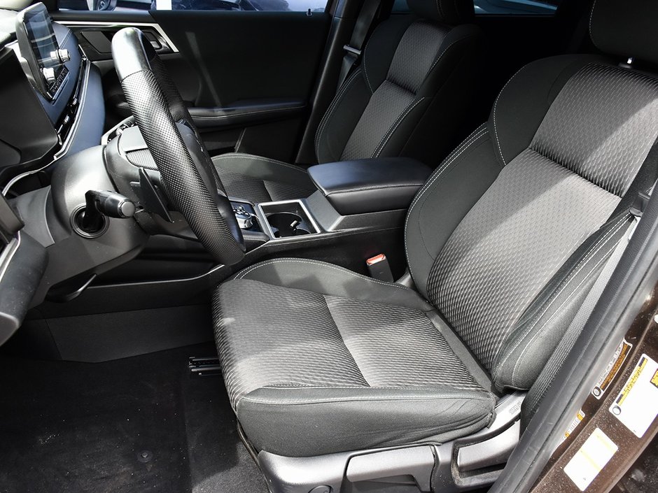 2023 Mitsubishi Outlander LE