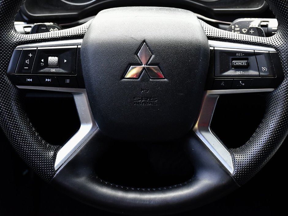 2023 Mitsubishi Outlander LE