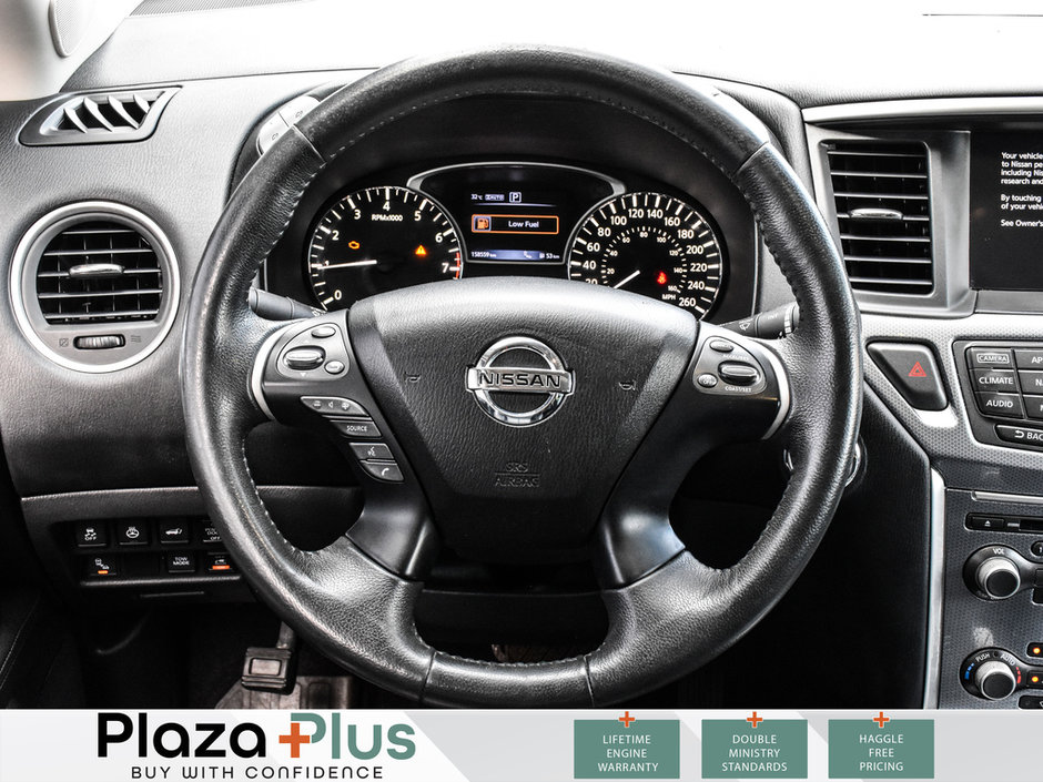 2017 Nissan Pathfinder SL-18
