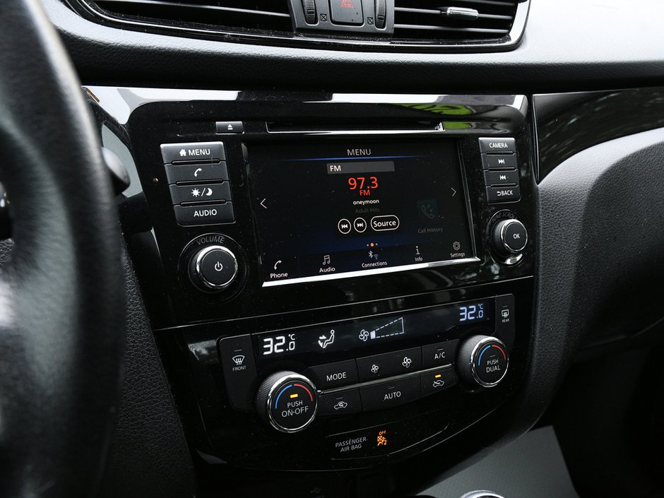 2020 Nissan Qashqai SV CLEAN CARFAX| ONE OWNER| ONTARIO VEHICLE | INTELLIGENT EMERGENCY BRAKING | FORWARD COLLISION WARNING