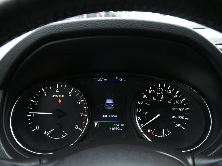 2020 Nissan Qashqai SV CLEAN CARFAX| ONE OWNER| ONTARIO VEHICLE | INTELLIGENT EMERGENCY BRAKING | FORWARD COLLISION WARNING