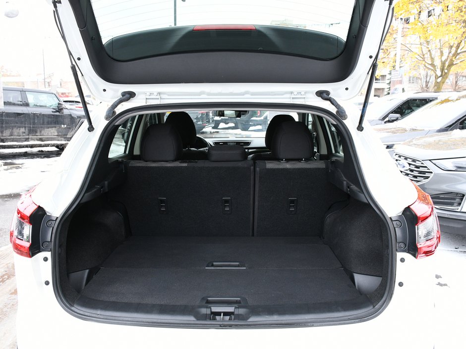 2020 Nissan Qashqai SV CLEAN CARFAX| ONE OWNER| ONTARIO VEHICLE | INTELLIGENT EMERGENCY BRAKING | FORWARD COLLISION WARNING