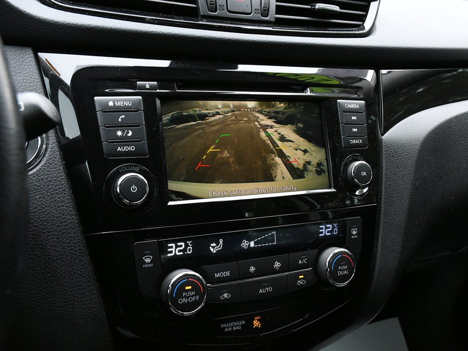 2020 Nissan Qashqai SV CLEAN CARFAX| ONE OWNER| ONTARIO VEHICLE | INTELLIGENT EMERGENCY BRAKING | FORWARD COLLISION WARNING