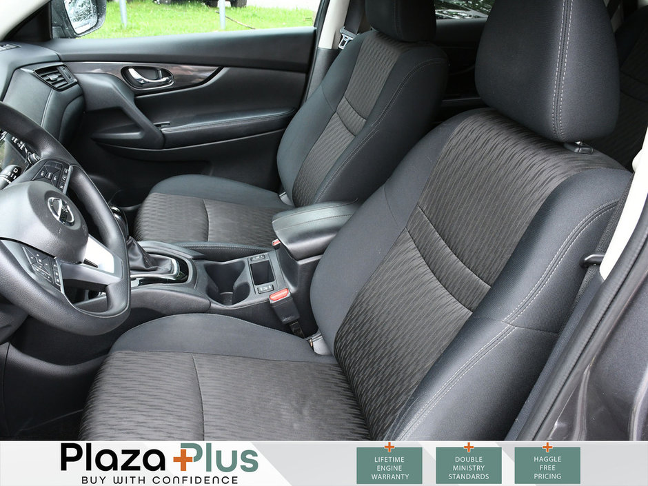 2017 Nissan Rogue  Certified | Clean Carfax Report | Backup Camera | Bluetooth