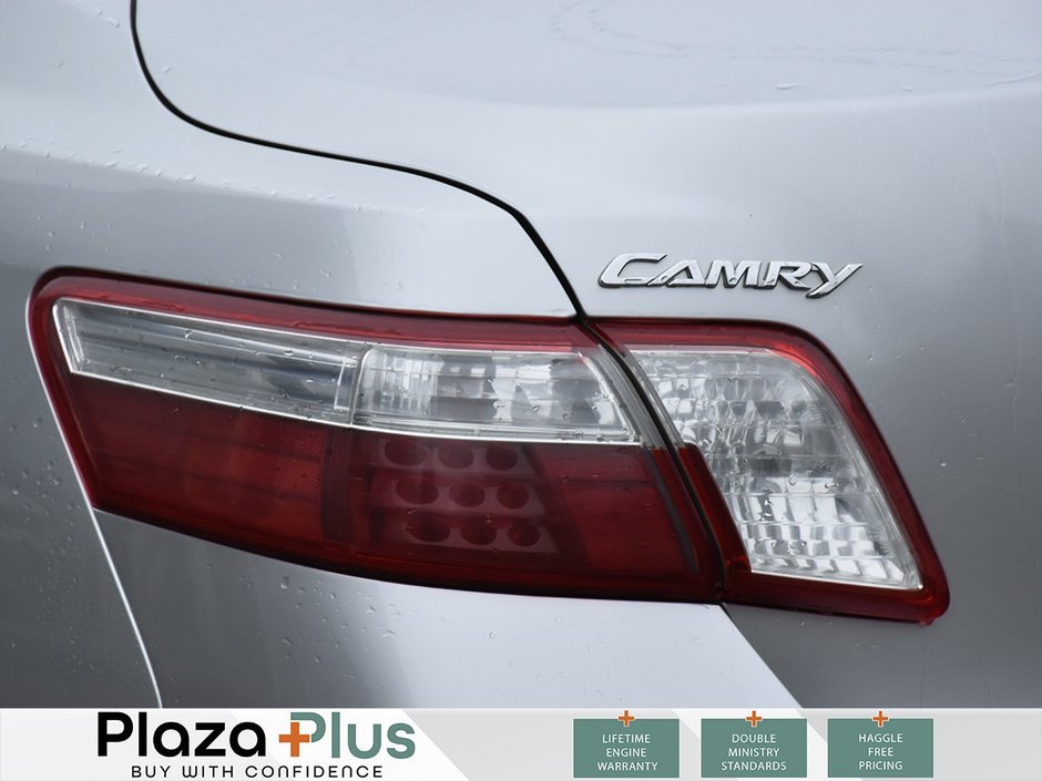 2008 Toyota Camry Hybrid BASE This vehicle is being sold as-is, unfit, not e-tested and is not represented as being in road worthy