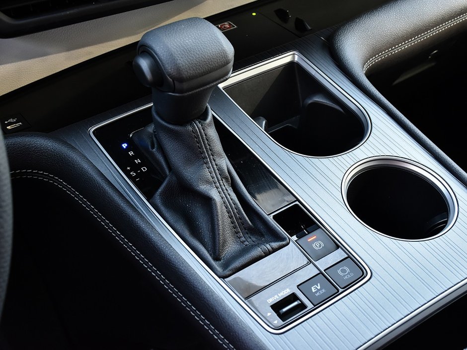 2025 Toyota Sienna LE
