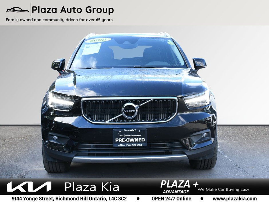 2020 Volvo XC40 MOMENTUM Pano Roof | Leather | AWD | Certified