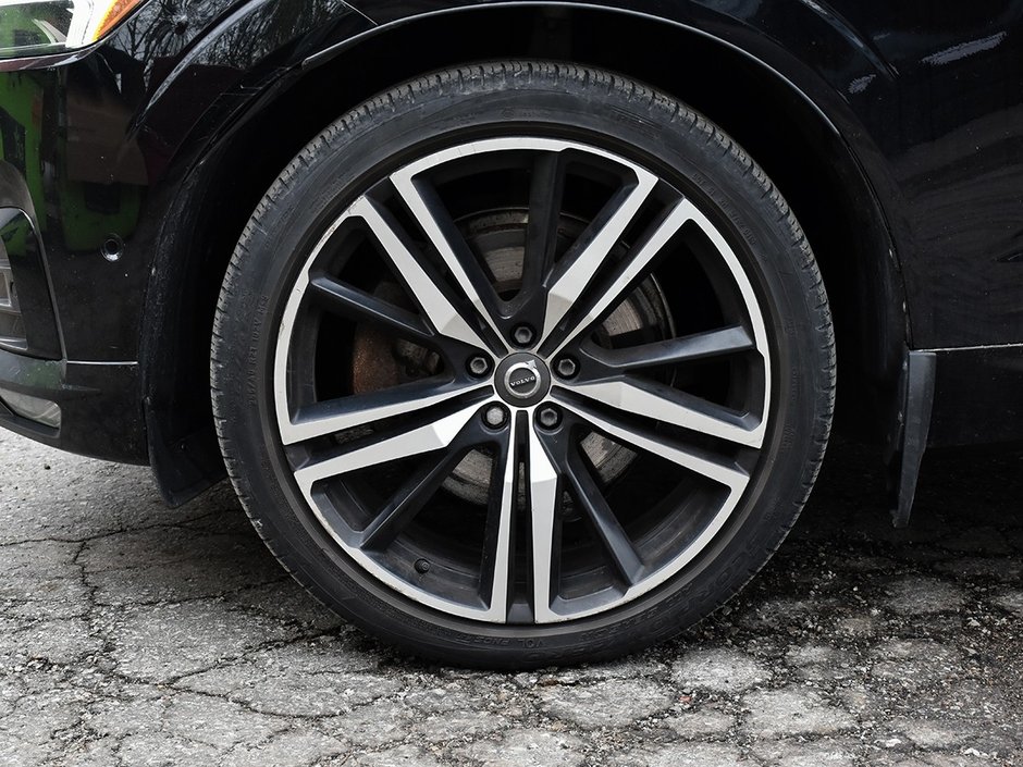 2019 Volvo XC60 R-Design