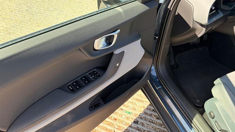 2024 Polestar 2 Long Range Dual Motor-11