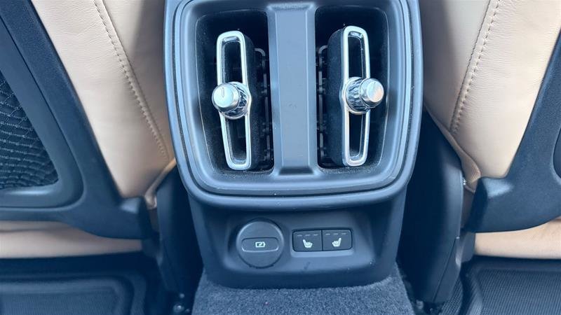 2022 Polestar 2 Long Range Dual Motor-10