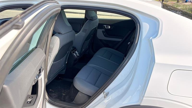 2023 Polestar 2 Long Range Dual Motor-13