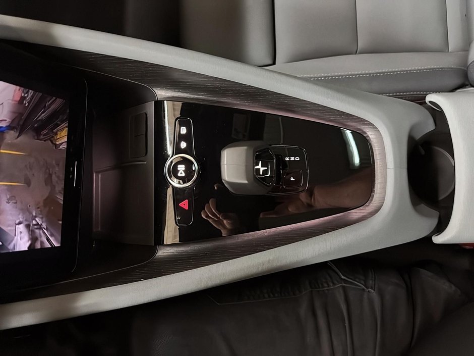 2025 Polestar 2-18