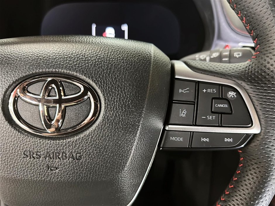 Toyota Sienna XSE AWD 2025-12