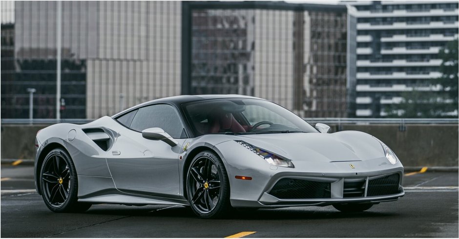 2017  488 GTB 1an garantie Ferrari offert/Carbon steering wheel, in Laval, Quebec