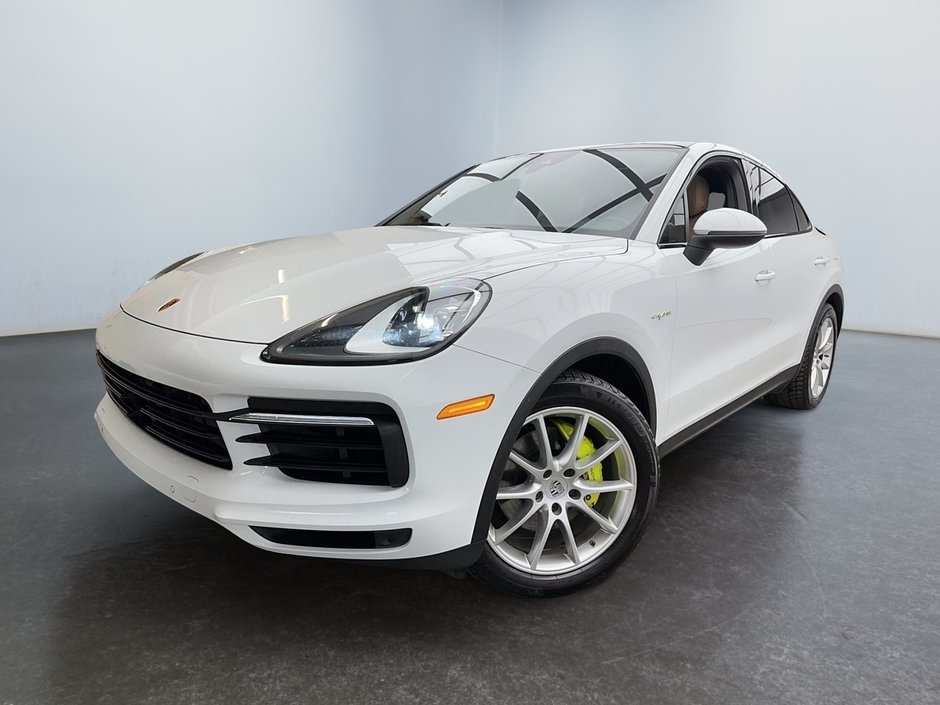 2021  Cayenne E-Hybrid Coupe  Premium Package in Laval, Quebec