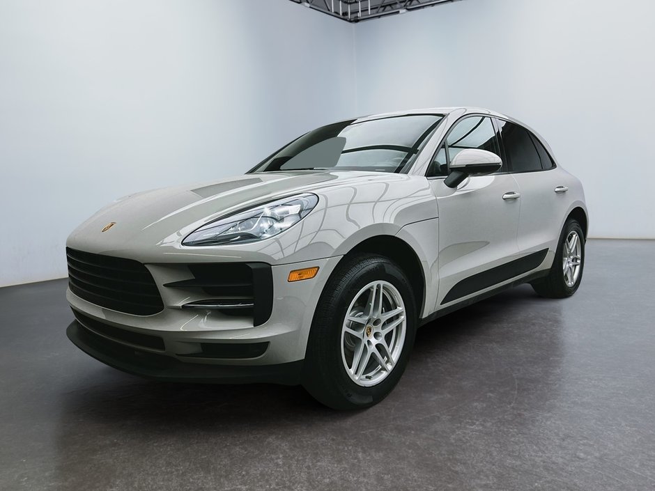 2021  Macan Premium Package in Laval, Quebec