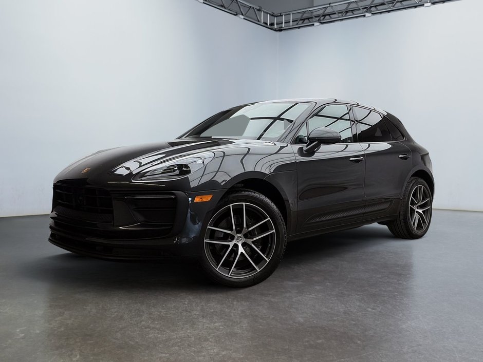 Porsche Macan  2024 à Laval, Québec
