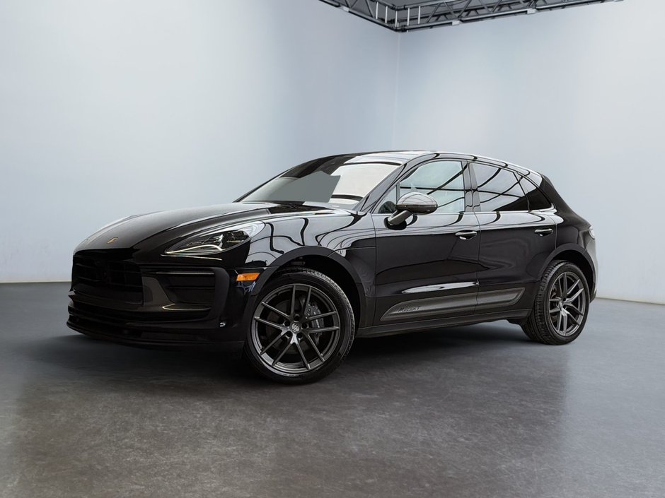 2025 Porsche Macan in Laval, Quebec