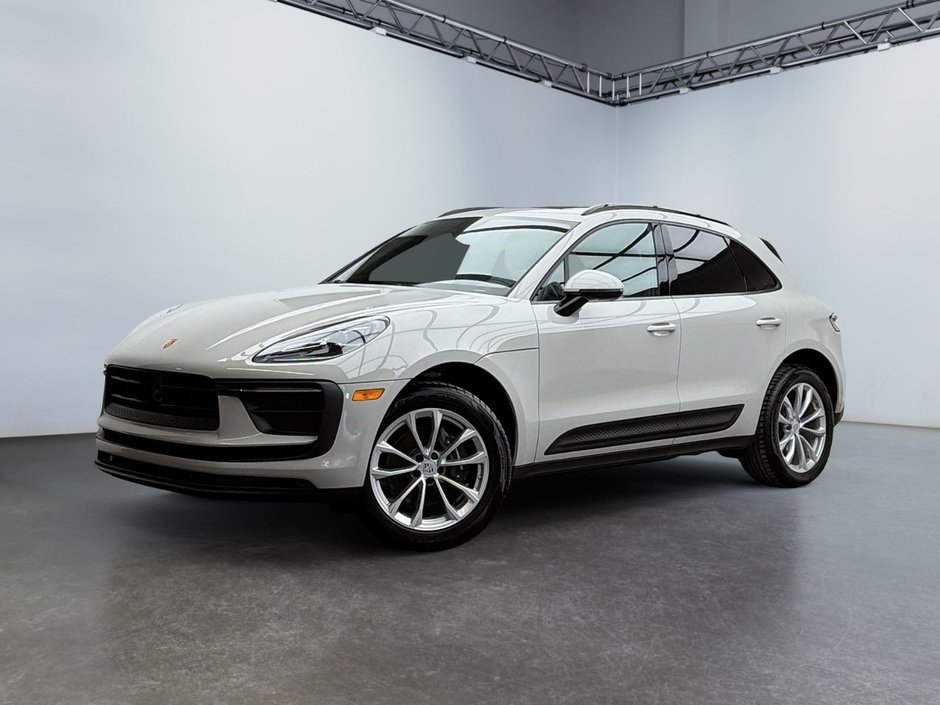 Porsche Macan  2025 à Laval, Québec