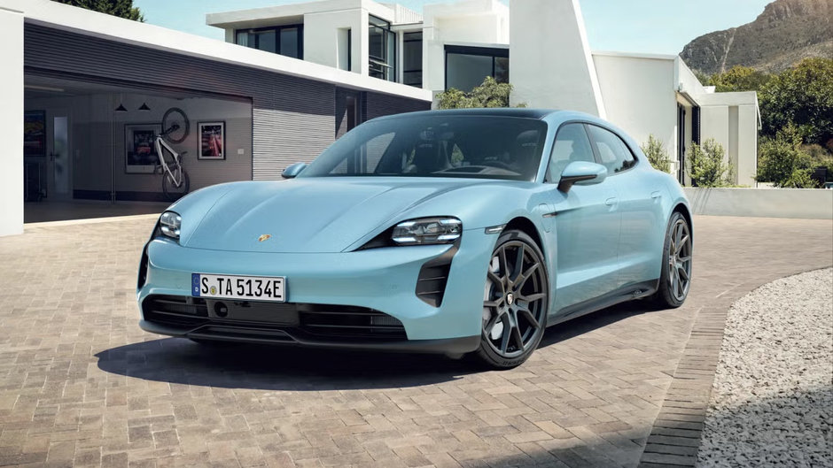 Porsche Taycan GTS Sport Turismo AWD 2023 à Laval, Québec