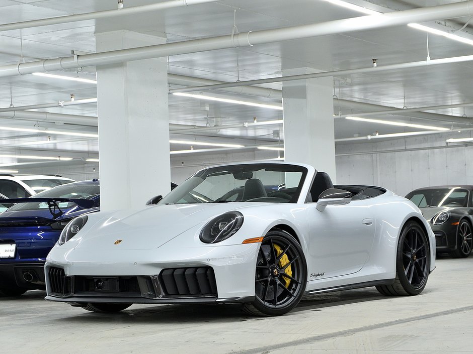 2025 Porsche 911 Carrera 4 GTS Cabriolet / Premium Package / BOSE in Laval, Quebec