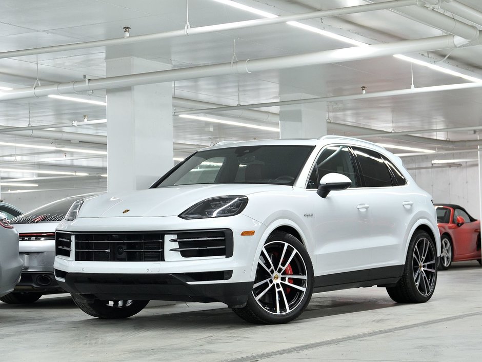 Porsche Cayenne S E-Hybrid 2025 à Laval, Québec