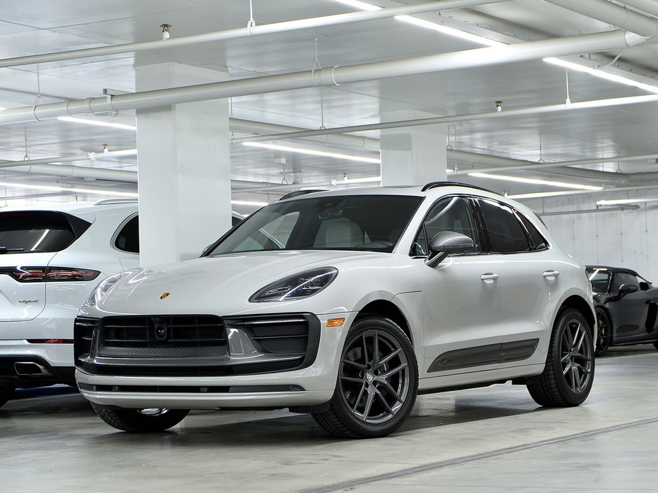 2024 Porsche Macan T AWD / Air Suspension / Premium Package in Laval, Quebec