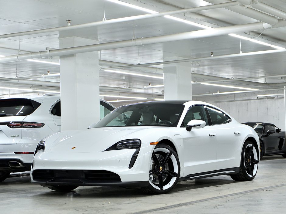 2023 Porsche Taycan 4S AWD / Premium Package / Rear Axle / BOSE in Laval, Quebec
