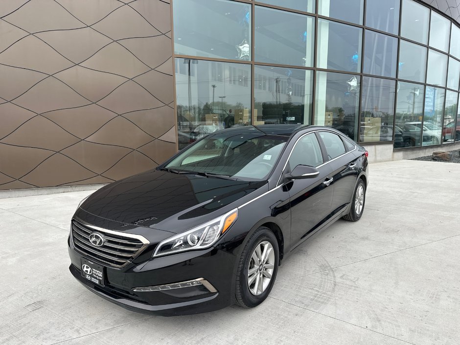 2017 Hyundai Sonata 2.4L GLS in Winnipeg, Manitoba - w940px