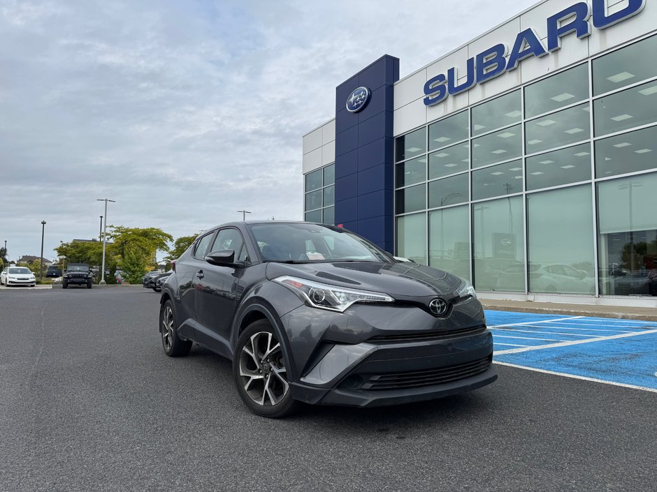 2019 Toyota C-HR XLE Sièges chauffants Bluetooth Caméra de recul in Sainte-Julie, Quebec