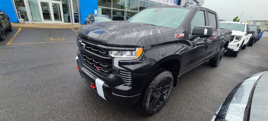 Silverado 1500 LT Trail Boss 2024 à Saint-Jean-Sur-Richelieu, Québec - w940px