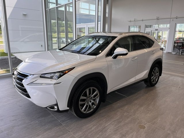 Lexus NX 200t  2017 à Rivière-du-Loup, Québec