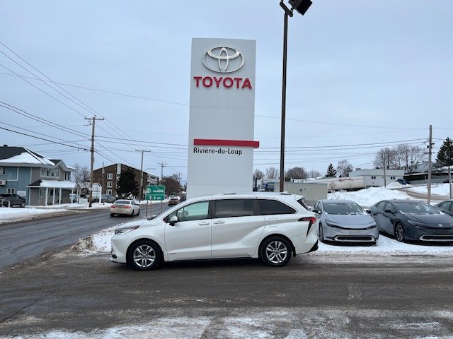 2021 Toyota Sienna LIMITED AWD in Rivière-du-Loup, Quebec